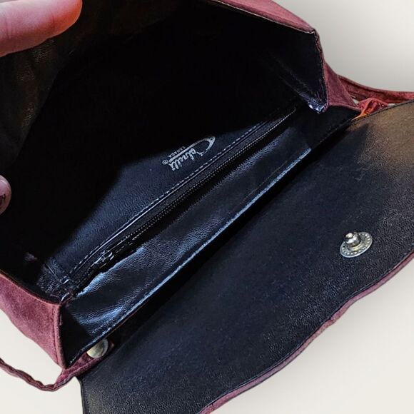 Vintage Cabrelli Canada Burgundy Velvety Shell Envelope Purse - Picture 5 of 9